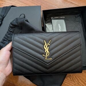 YSL | Cassandra Chain Wallet Grain De Poudre Leather GHW